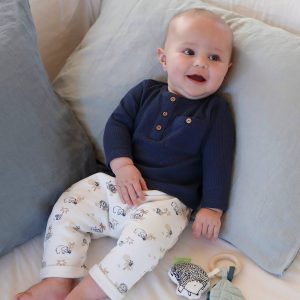 Achat Pantalon naissance en molleton ecru imprimer all over safari pas cher en promo