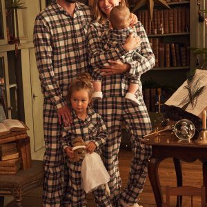 Achat Pyjama de Noël bébé spécial capsule famille en flanelle écru pas cher en promo